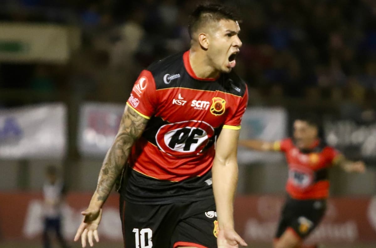 Jugador argentino despedido por Rangers contraataca y amenaza con tomar acciones legales contra el club
