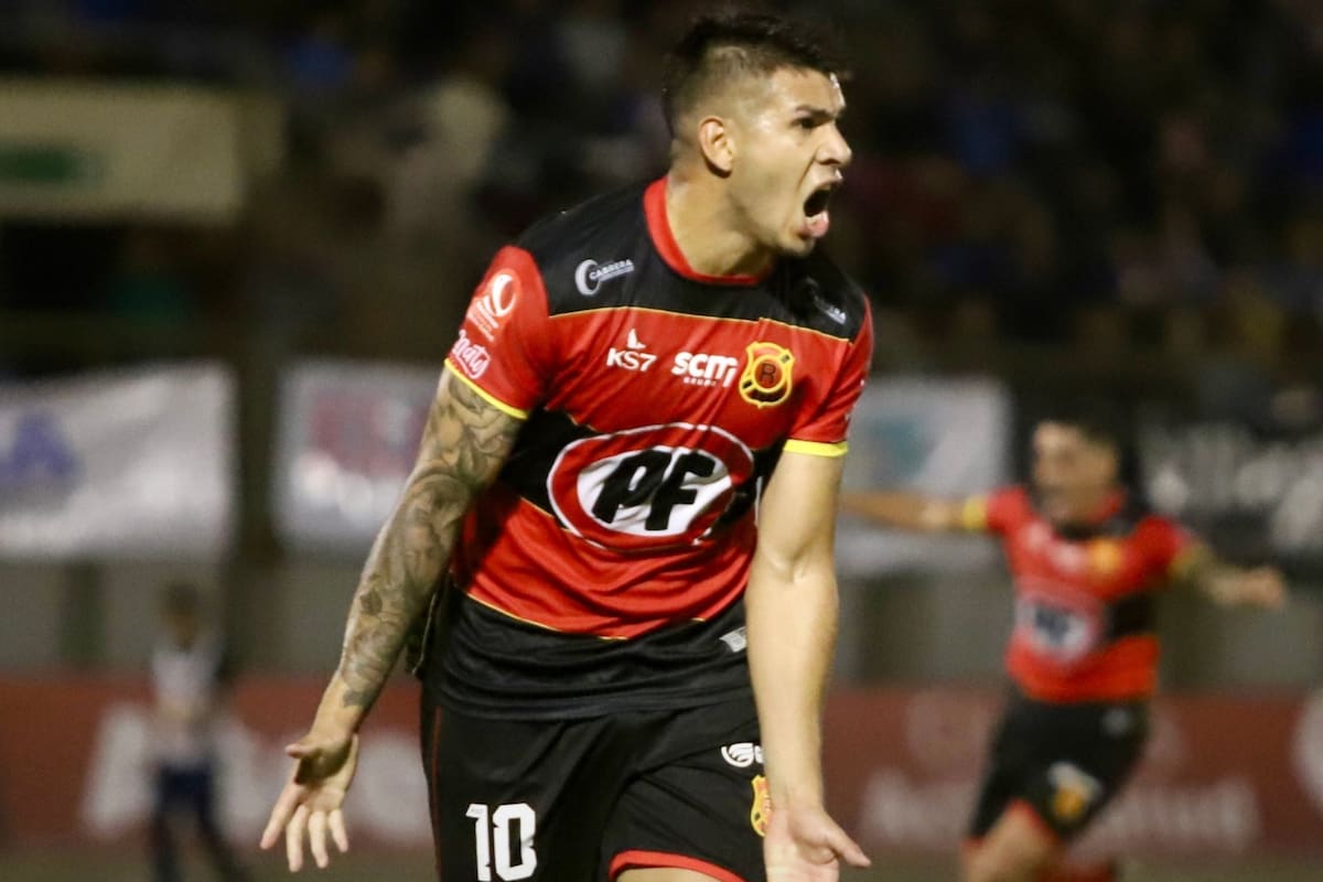 Fue desvinculado y ahora amenaza con acciones legales. Foto: Rangers.