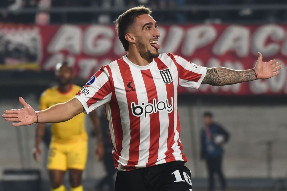 aparece como opción en la delantera de Colo Colo.