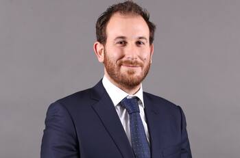 Max Luksic, pareja de Loreto Aravena, quiere ser alcalde de Huechuraba