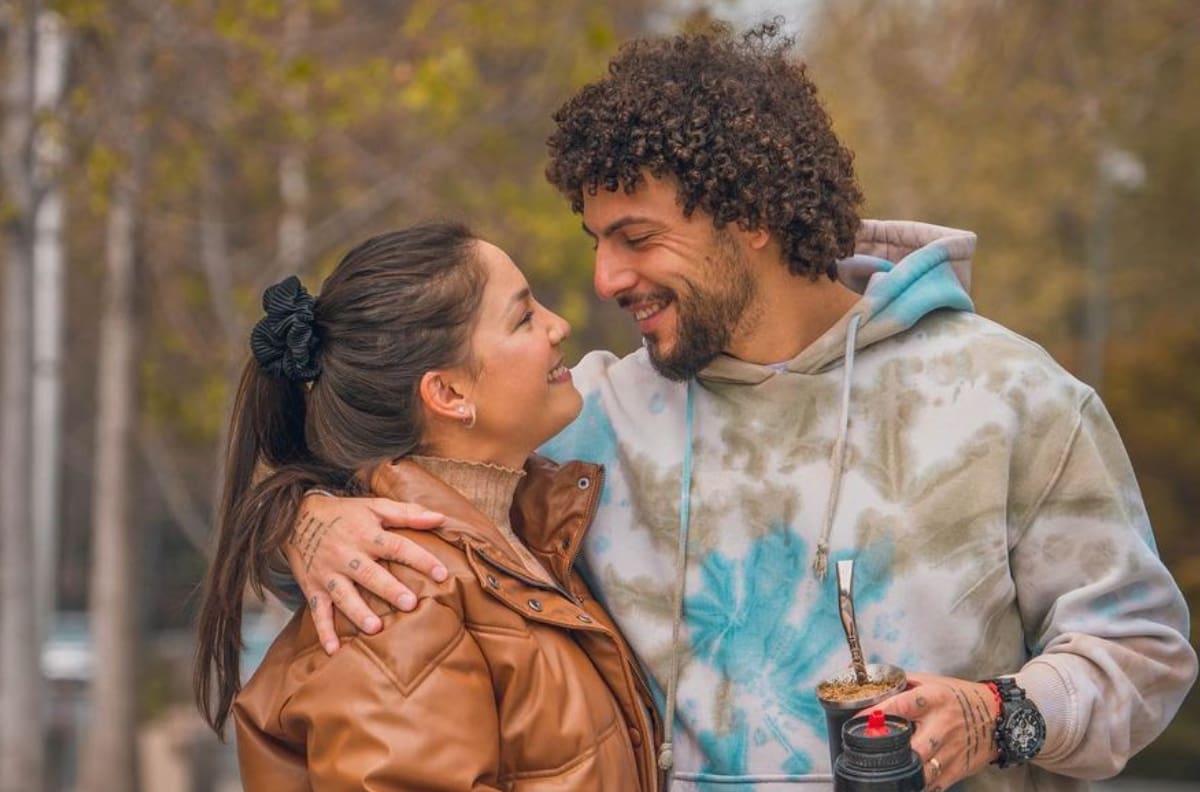 “Quién se comerá todo eso”: El coqueto piropo de Maxi Falcón a su esposa, Florencia Pouso
