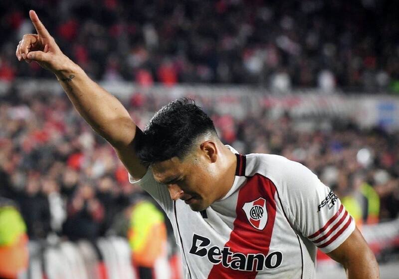 El jugador cambió Racing por River, en un traspaso que causó polémica.