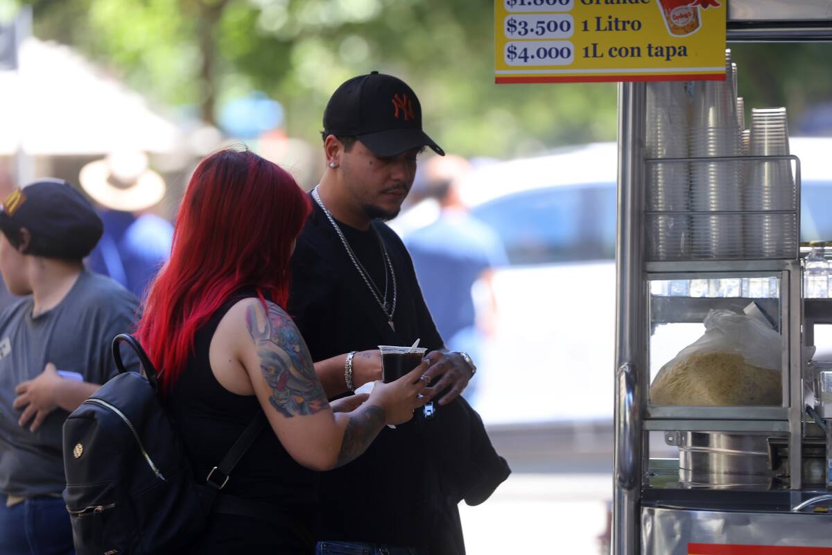 Las máximas podrían superar incluso los 37°C en algunos sectores de la Región Metropolitana en los próximos días. Créditos: Jonnathan Oyarzun/Aton Chile.