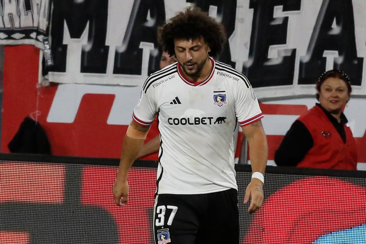 Maximiliano Falcón es una de las dudas de Colo Colo para el Superclásico. Foto: Agencia Aton.