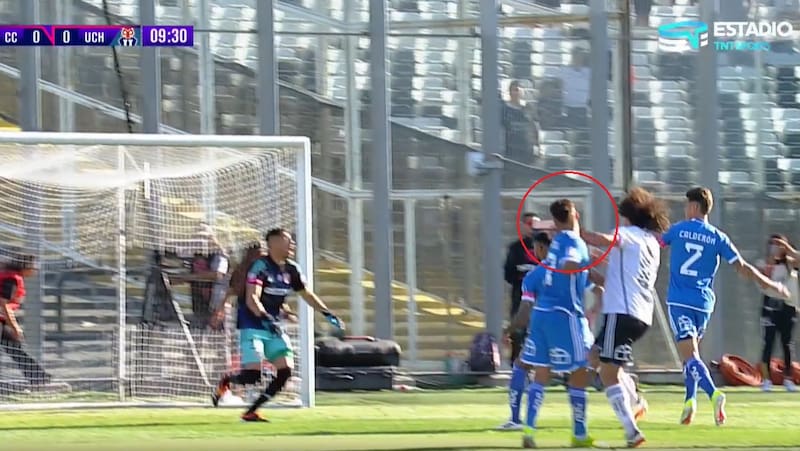 fue apuntado por los hinchas de la U tras esta jugada.