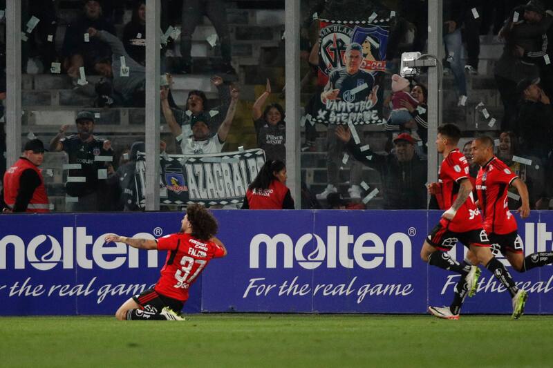El defensa uruguayo le dio a Colo Colo la clasificación a la final de la Copa Chile 2023. (Foto: Agencia Aton)
