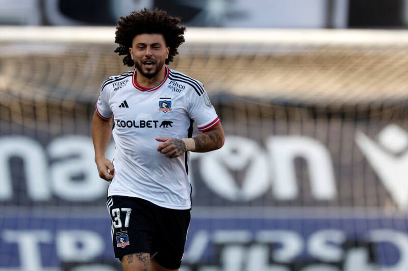jugando por Colo Colo ante Audax Italiano (Foto: Photosport)