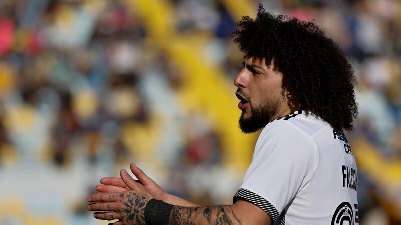 Por “culpa” de Maximiliano Falcón: Colo Colo cerca de perder un refuerzo para el Centenario