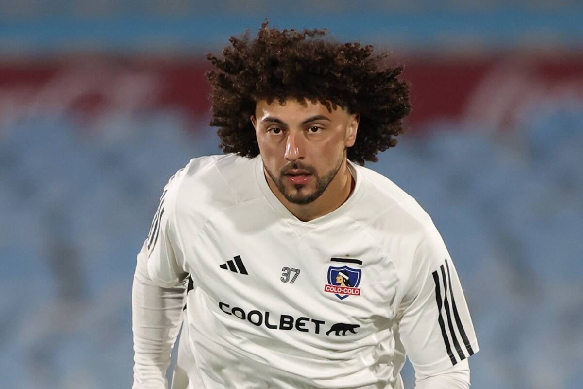 Maximiliano Falcón sumó su séptima tarjeta roja en Colo Colo