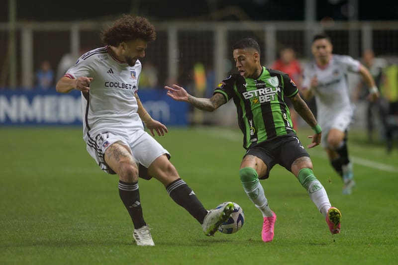 El defensa de Colo Colo apuntó al esquema en la eliminación de Copa Sudamericana ante América-MG. (Foto: Agencia Aton)