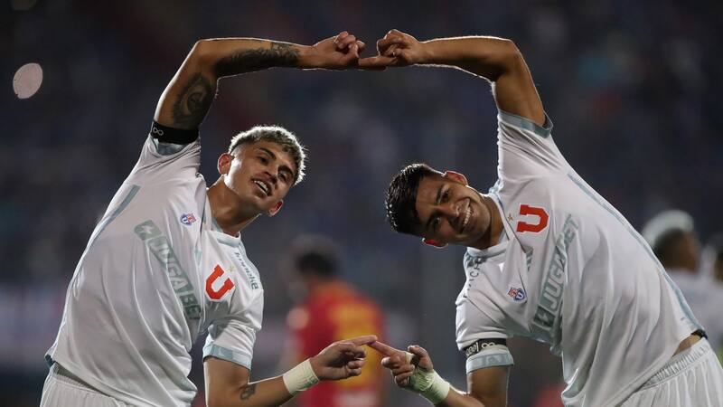 Aseguran que campeón brasileño inició tratativas con la U para ir a la carga por una de sus figuras