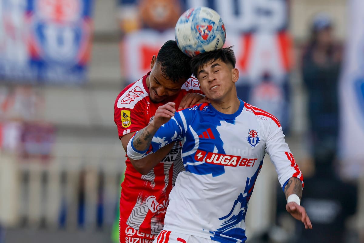 Sigue bajo en la U. Aton.