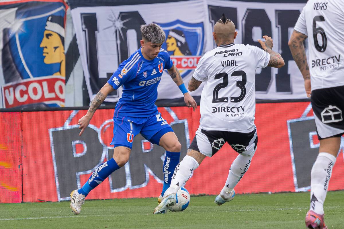 Colo Colo vs Universidad de Chile, Estadio Monumental, Liga de Primera. Foto: Felipe Escobedo.