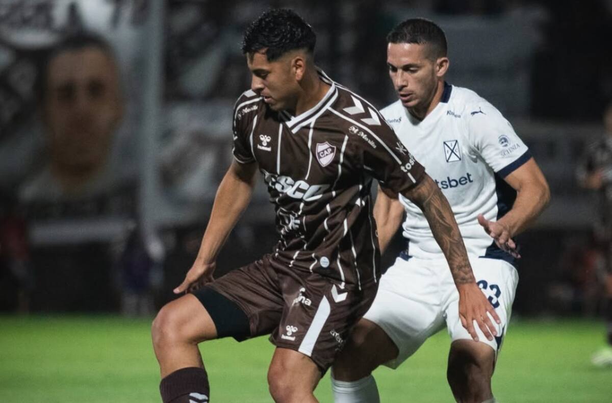 El olvidado delantero chileno que va por el título en Argentina.