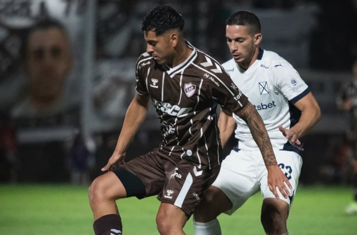 El olvidado delantero chileno que va por el título en Argentina.