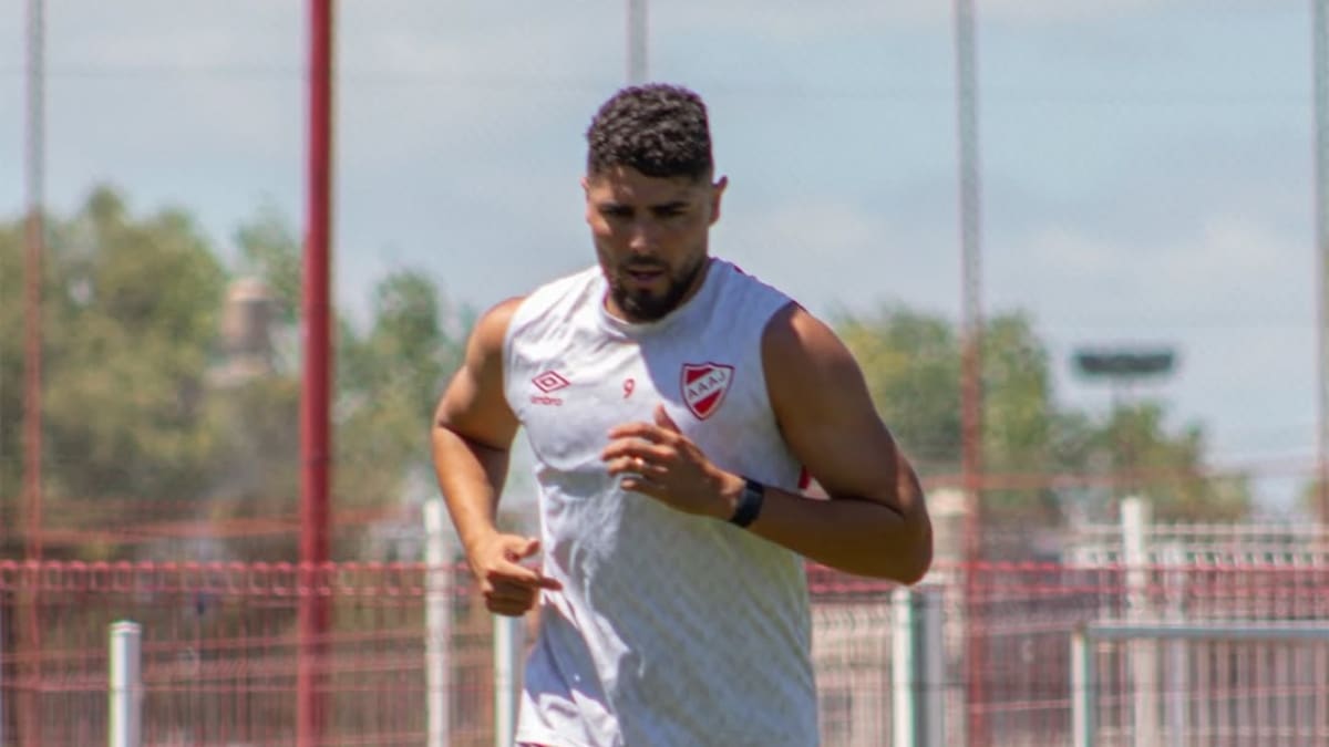 Pasó por Europa, sonó en la U y ahora asoma como opción para ser el nuevo delantero de Colo Colo