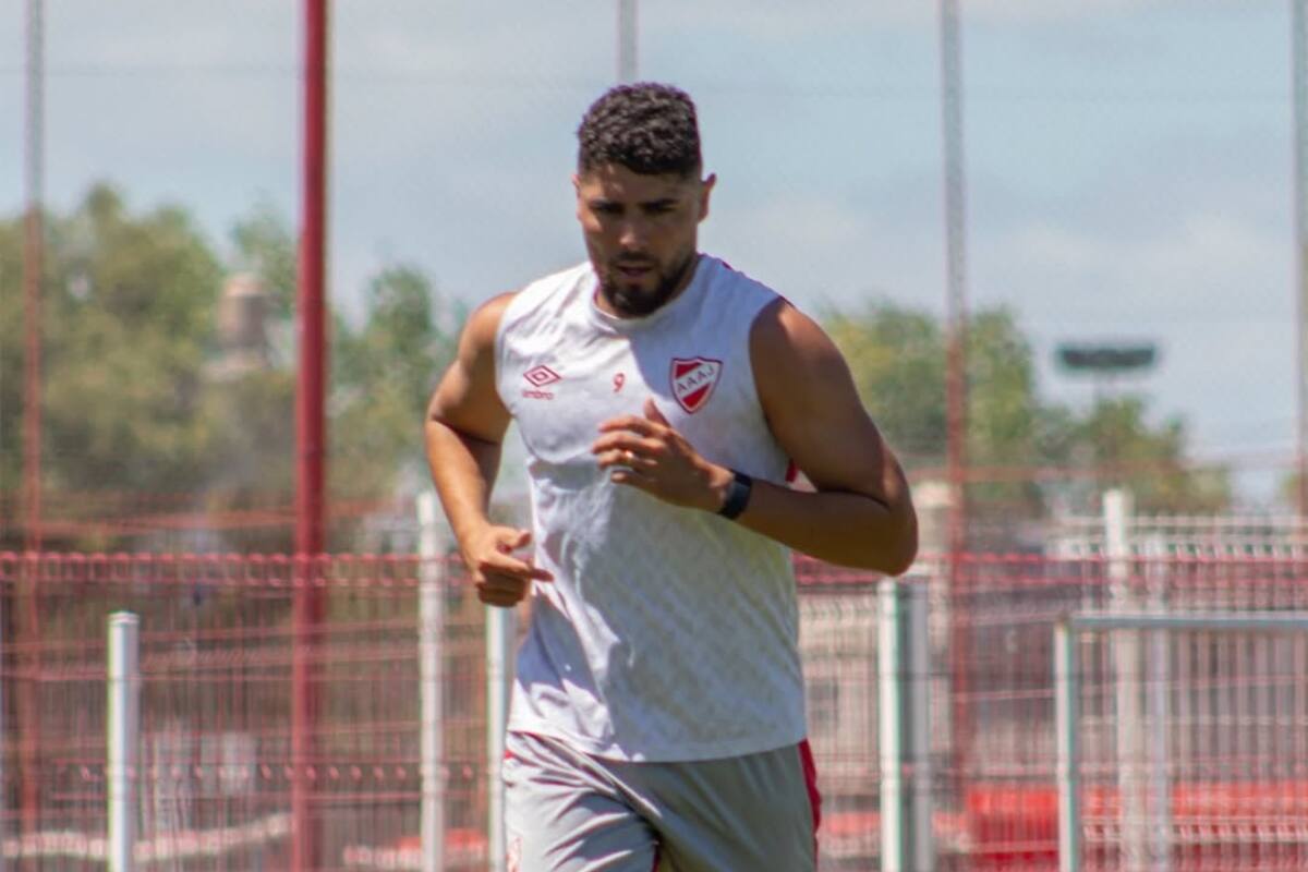 El delantero quiere llegar, a toda costa, a Colo Colo.