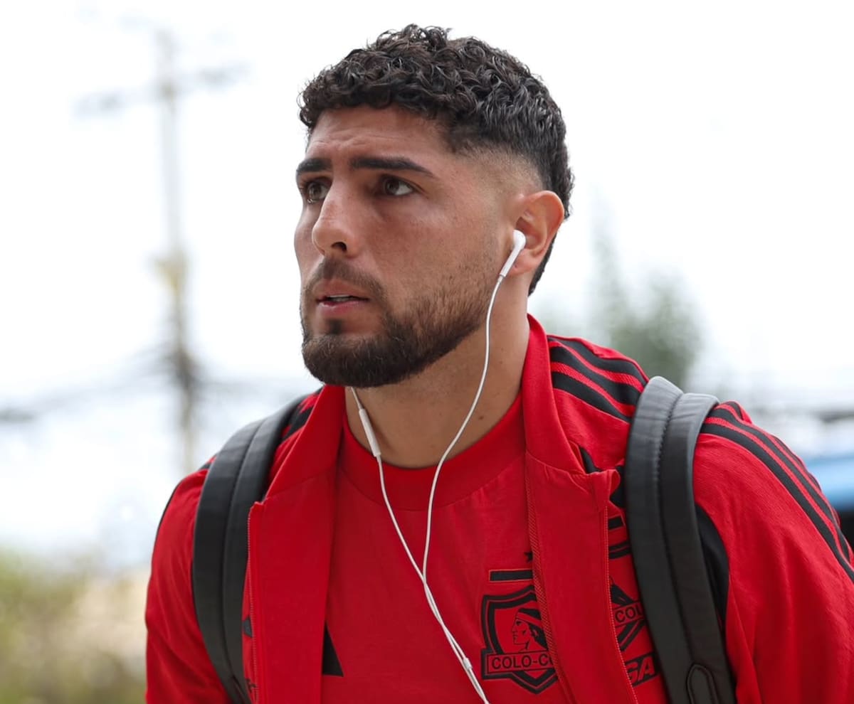 El delantero llegó a Colo Colo a préstamo con opción de compra. Foto: @colocolooficial.