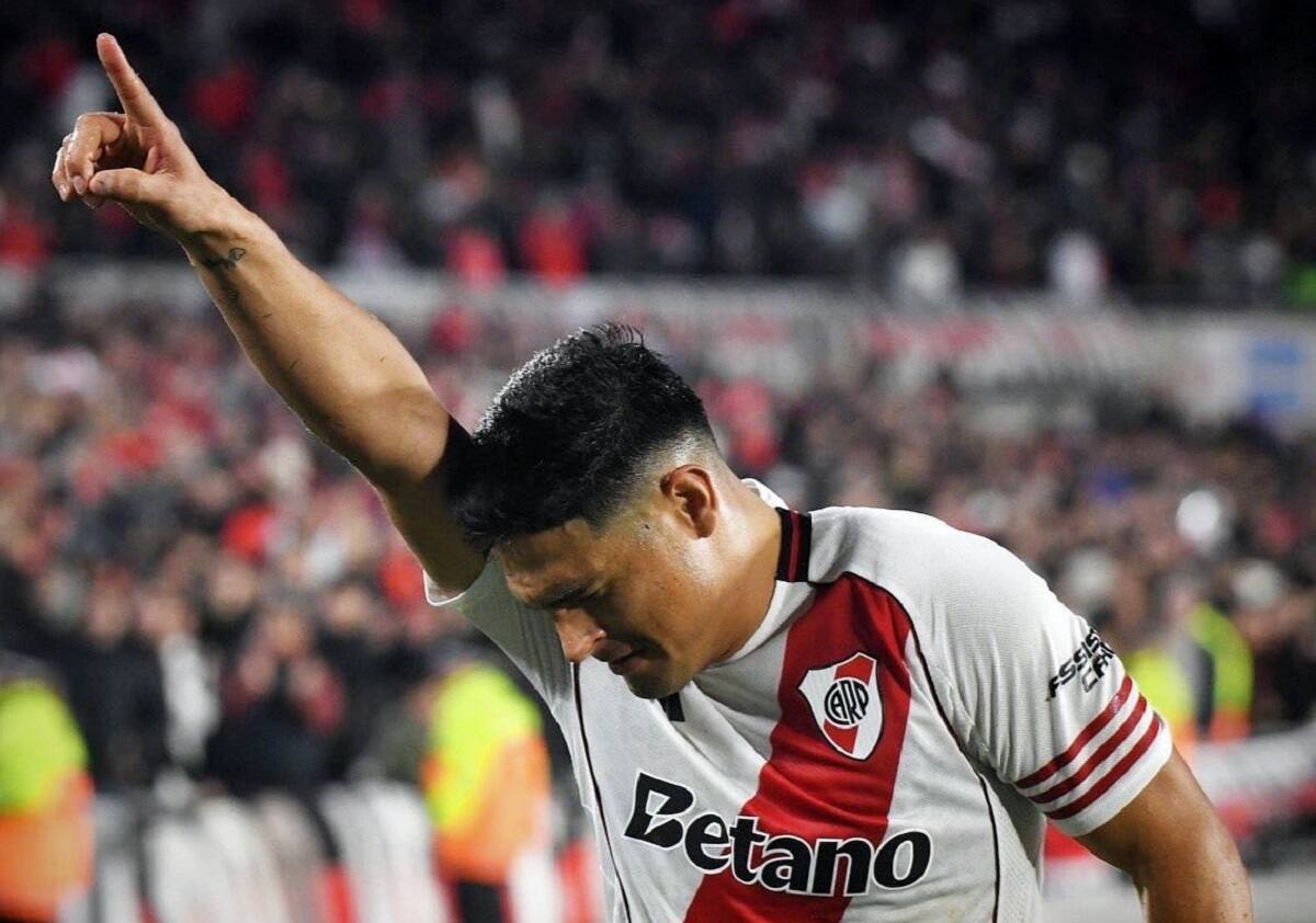 homenajeó a Marcelo Salas en River Plate