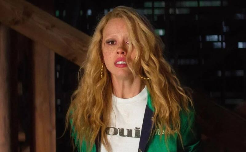 es protagonizada por la británica Mia Goth.