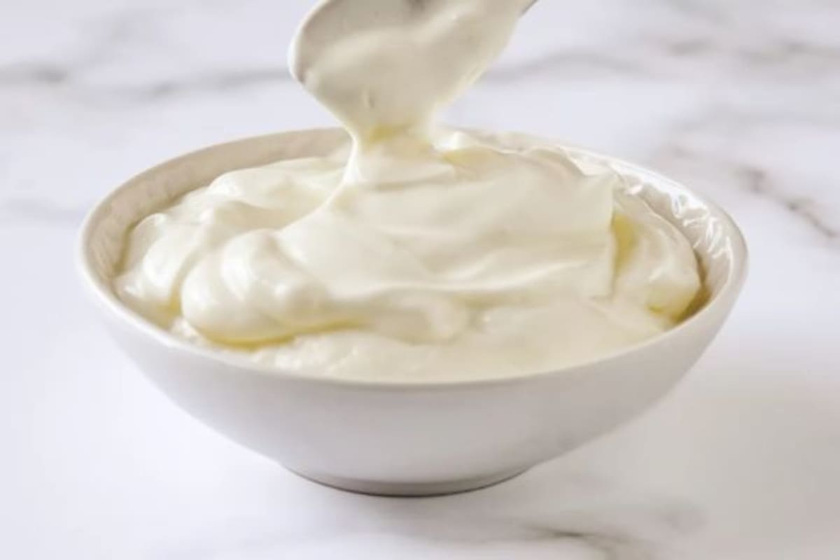 Esta se puede preparar con ayuda de una minipimer, batidora, juguera o con solo un tenedor y un platillo.