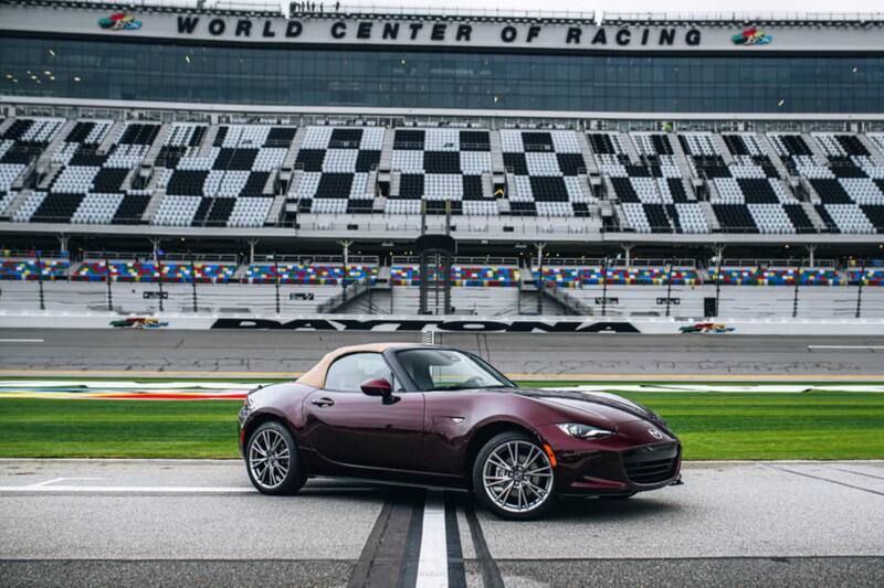 Mazda presentó en Daytona el MX-5 Miata 35 Aniversario