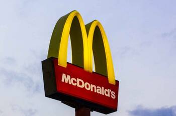 McDonald´s tiene nuevas ofertas laborales: Buscan trabajadores part time con sueldos que llegan a los $200.000