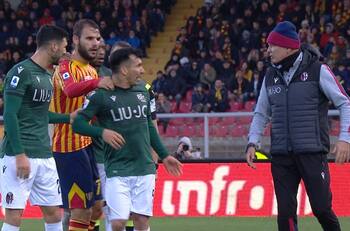 "Endemoniado" y "furioso": Los comentarios de la prensa italiana tras la pelea entre Medel y Mihajlovic