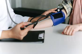 Admisión 2024: ¿Cuál es el puntaje de corte para entrar a estudiar medicina en cada universidad?