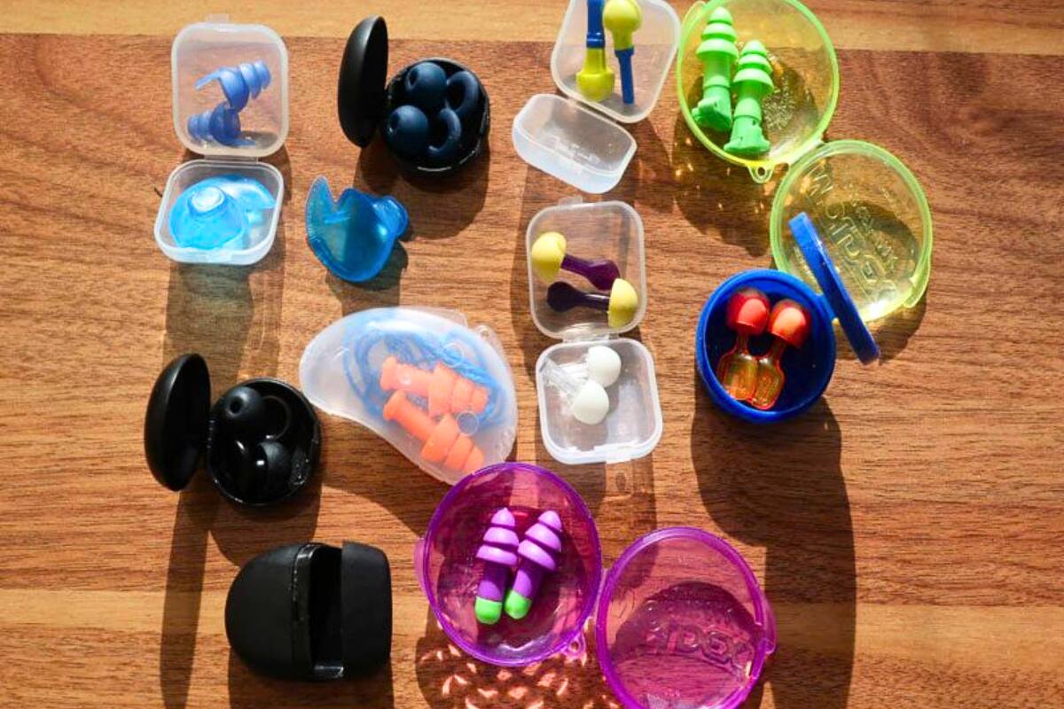 Utilizar tapones con filtros de frecuencia permite cuidar nuestra audición sin sacrificar la calidad del sonido.