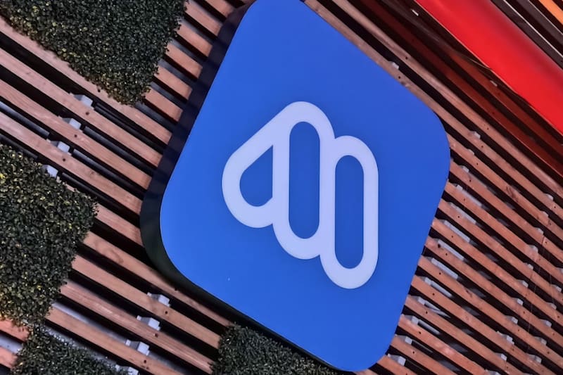 estaría tentado a famosos para su nuevo reality.