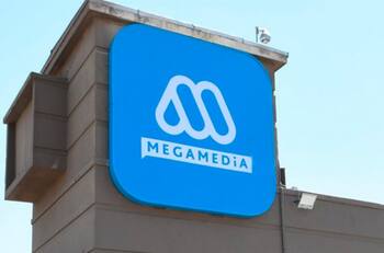 Sigue la grúa televisiva: Aseguran que Mega busca reclutar a importante rostro de Canal 13