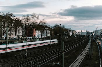 El país de América Latina que modernizará uno de sus trenes con ayuda de Japón: megaproyecto supera los 980.000 dólares