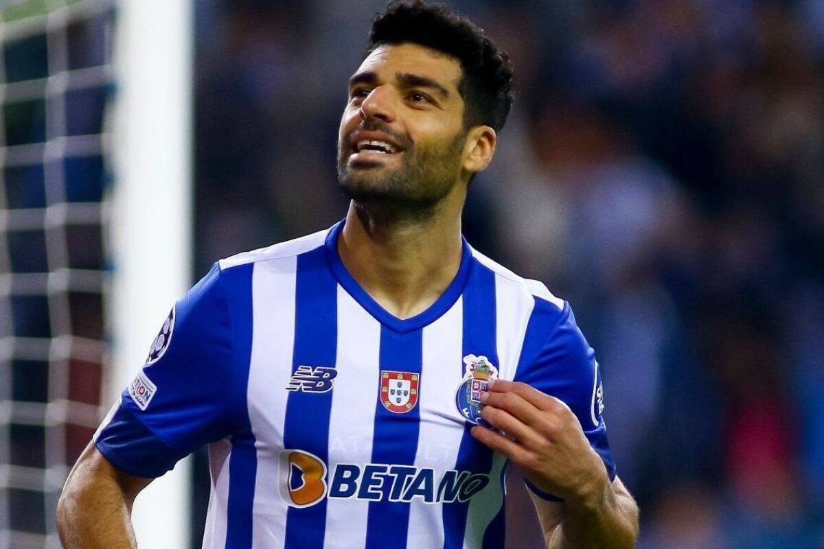 El delantero iraní completó una estelar temporada 2022/23, en que marcó 30 goles en todas las competencias en que estuvo.