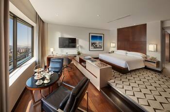 ¿Cuánto cuesta una noche en los 5 mejores hoteles chilenos según importante ranking?