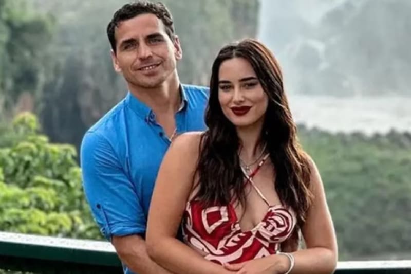 La pareja espera a su primer hijo.