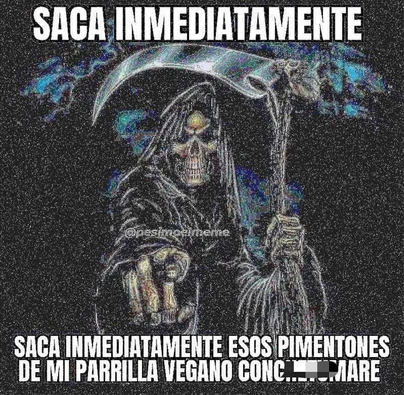 Revisa los mejores memes deciochenos.