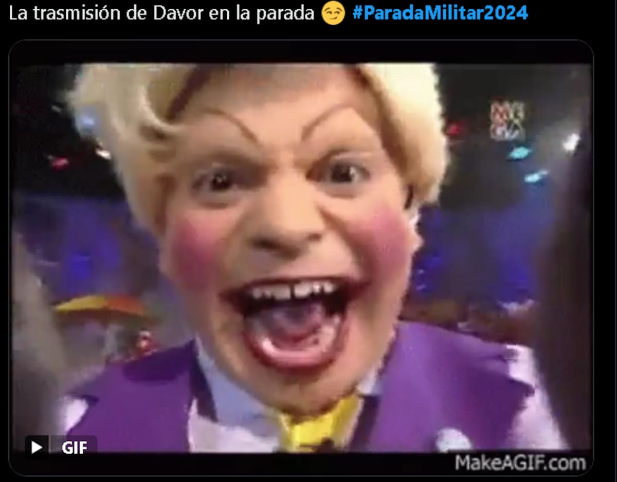 Revisa las reacciones que dejó el acto.