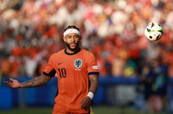 Estrella de la selección neerlandesa se quedó sin club en plena Eurocopa