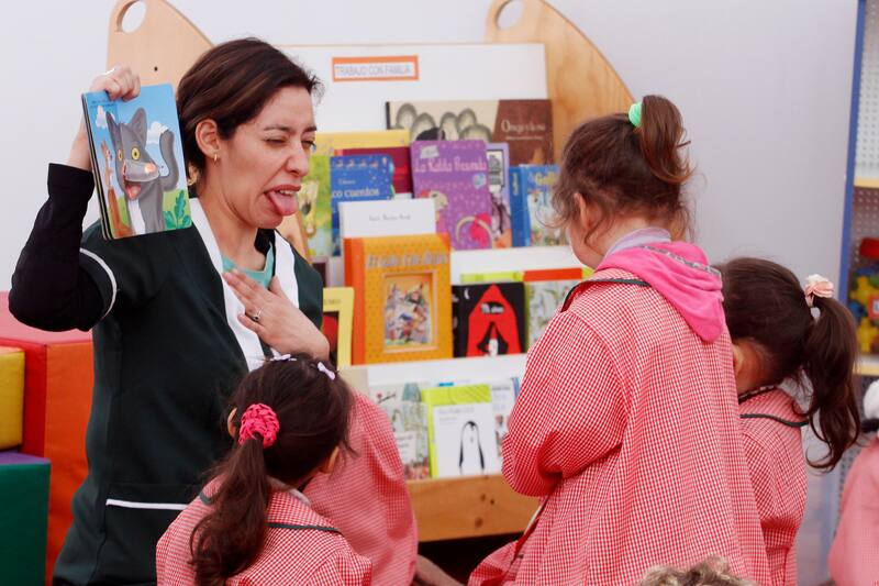 De esta forma puedes saber si estás o no habilitado para ejercer con niñas o niños.