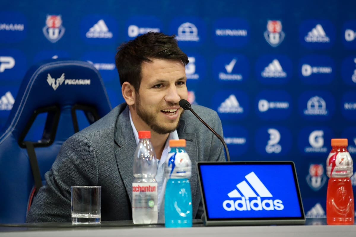 Aseguran que la U ya tiene a su primer refuerzo: a esta hora se revelará.