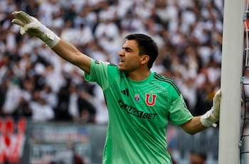 Misterio total en la U: el futuro de Cristopher Toselli en el aire y Gabriel Arias asoma como opción