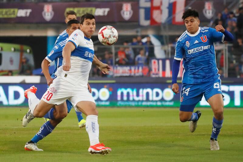 A lo Marcelo Morales con la U: el enorme gesto de Gonzalo Tapia con la UC tras fichar en River Plate. Foto: Aton.