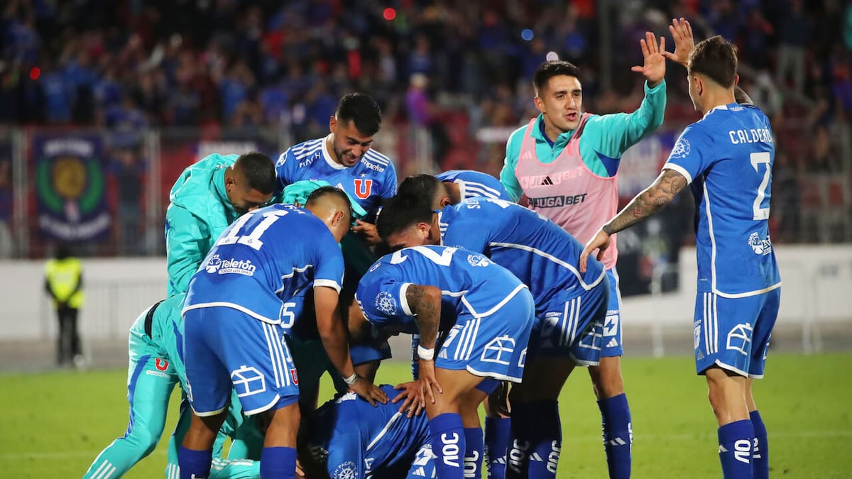 Álvarez los espera: la U quiere cerrar a estos 2 goleadores en las próximas horas