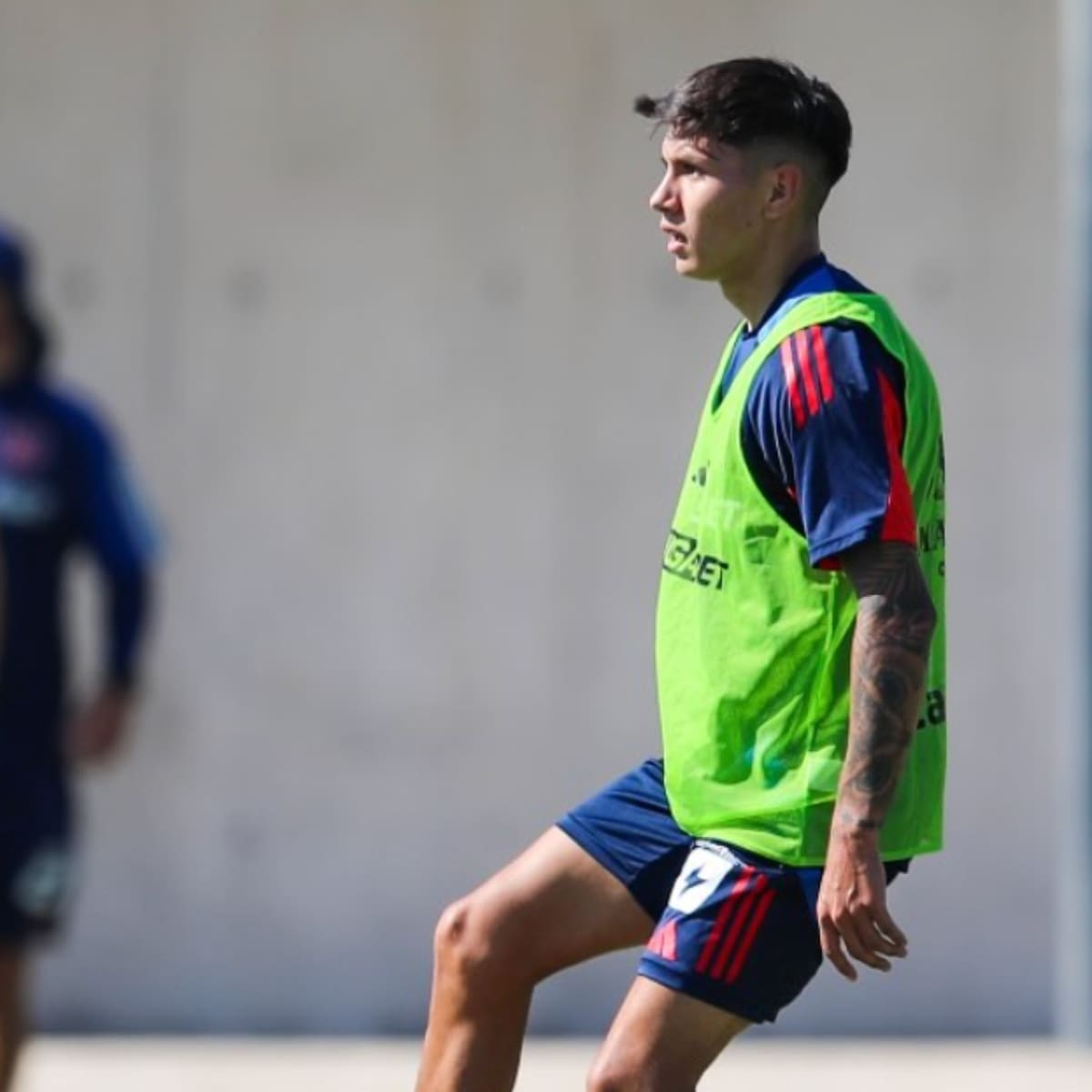 El inesperado destino de un canterano de la U: así fue presentado en su nuevo club