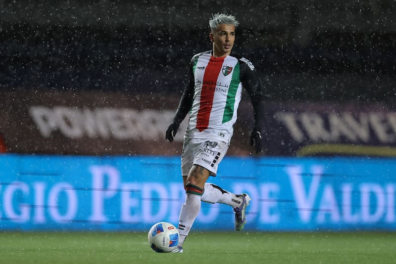 Figura del fútbol chileno seduce a la U: millonaria cláusula frena su llegada. Foto: Aton.