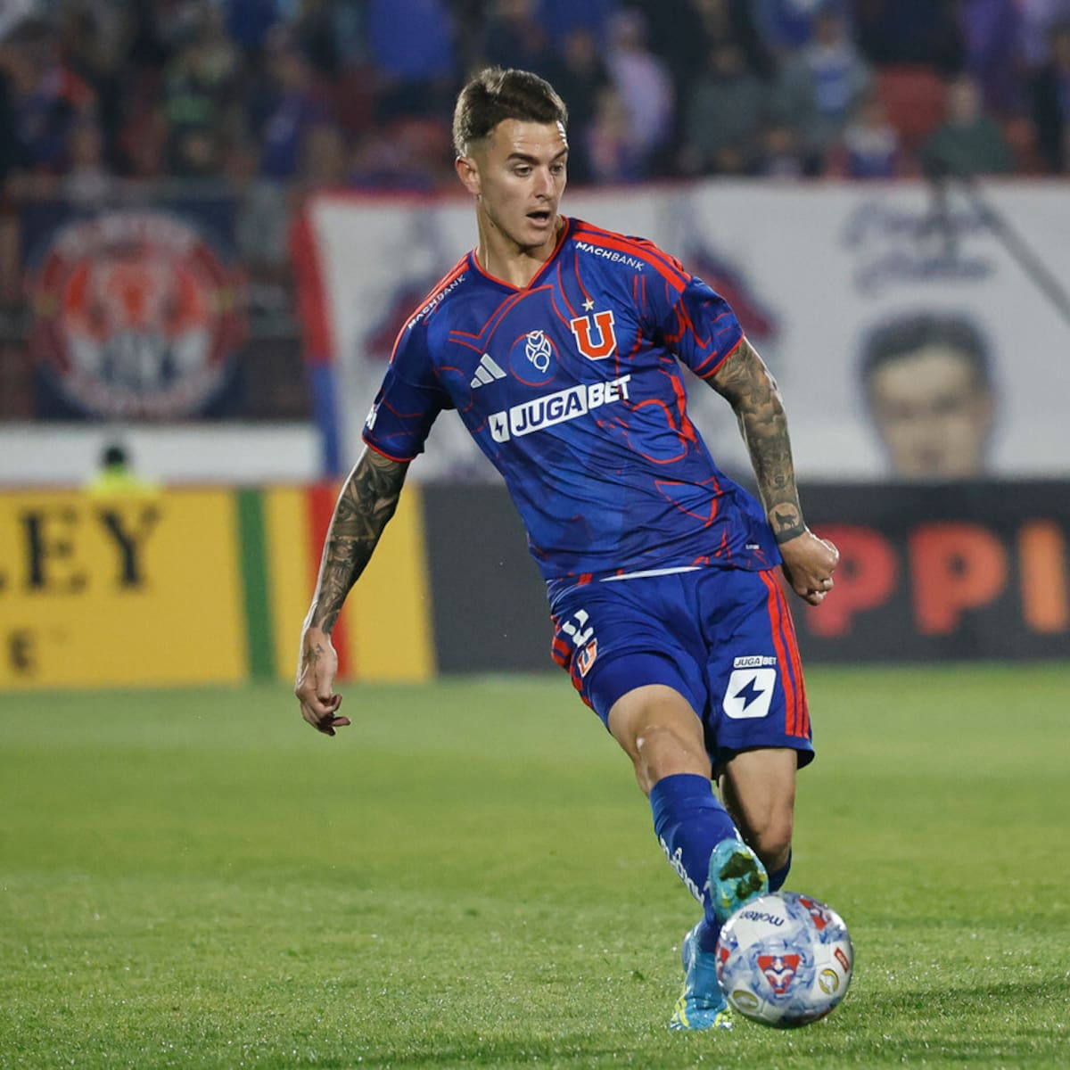 Gustavo Álvarez busca a Franco Calderón y podría sacarlo de Universidad de Chile