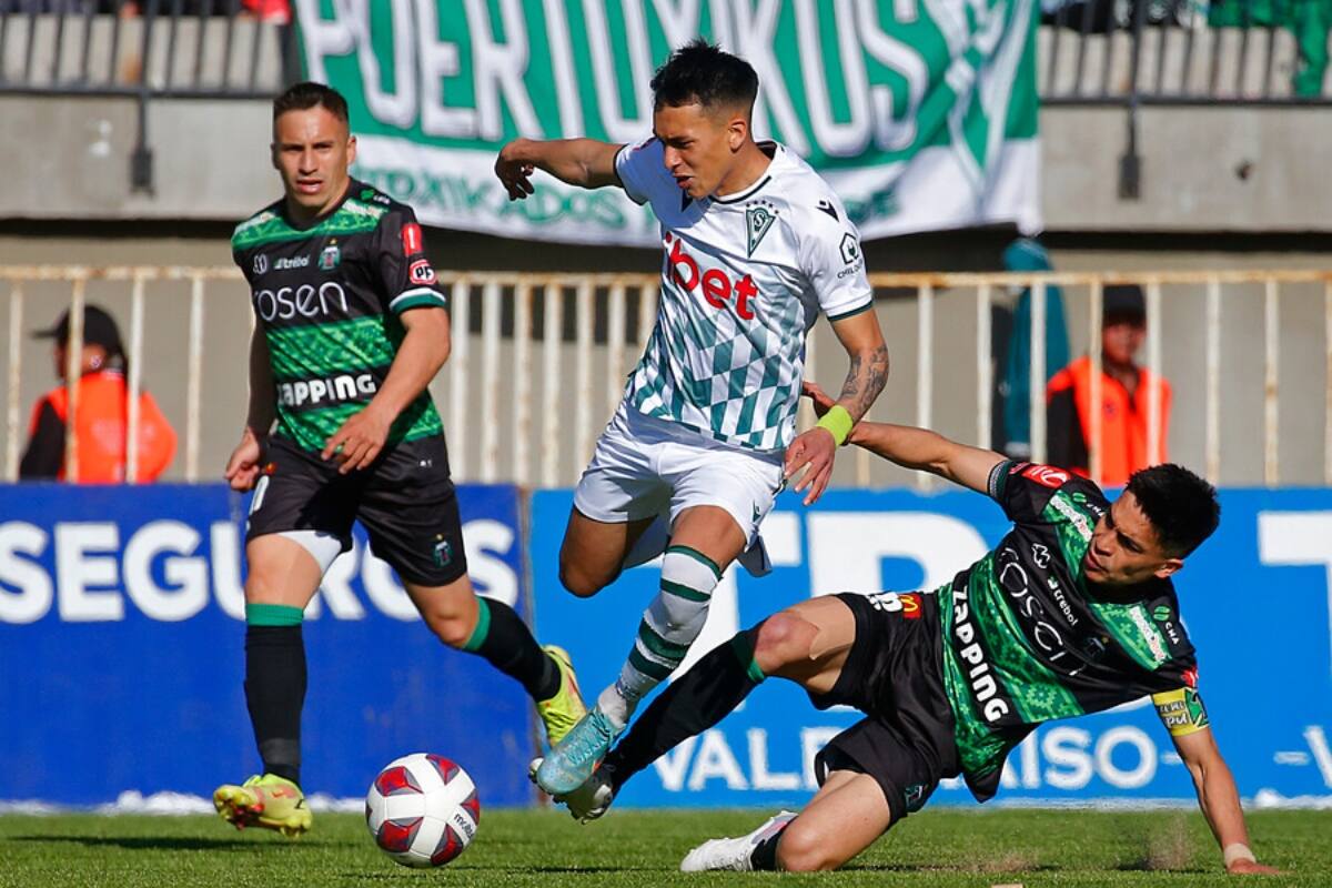 Paolo Guajardo tiene contrato hasta diciembre de 2024 en Santiago Wanderers