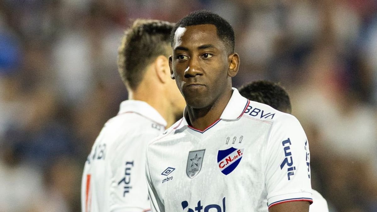 Lleva solo un gol este año: Gonzalo Carneiro, el “9″ que desde Uruguay vinculan con la U