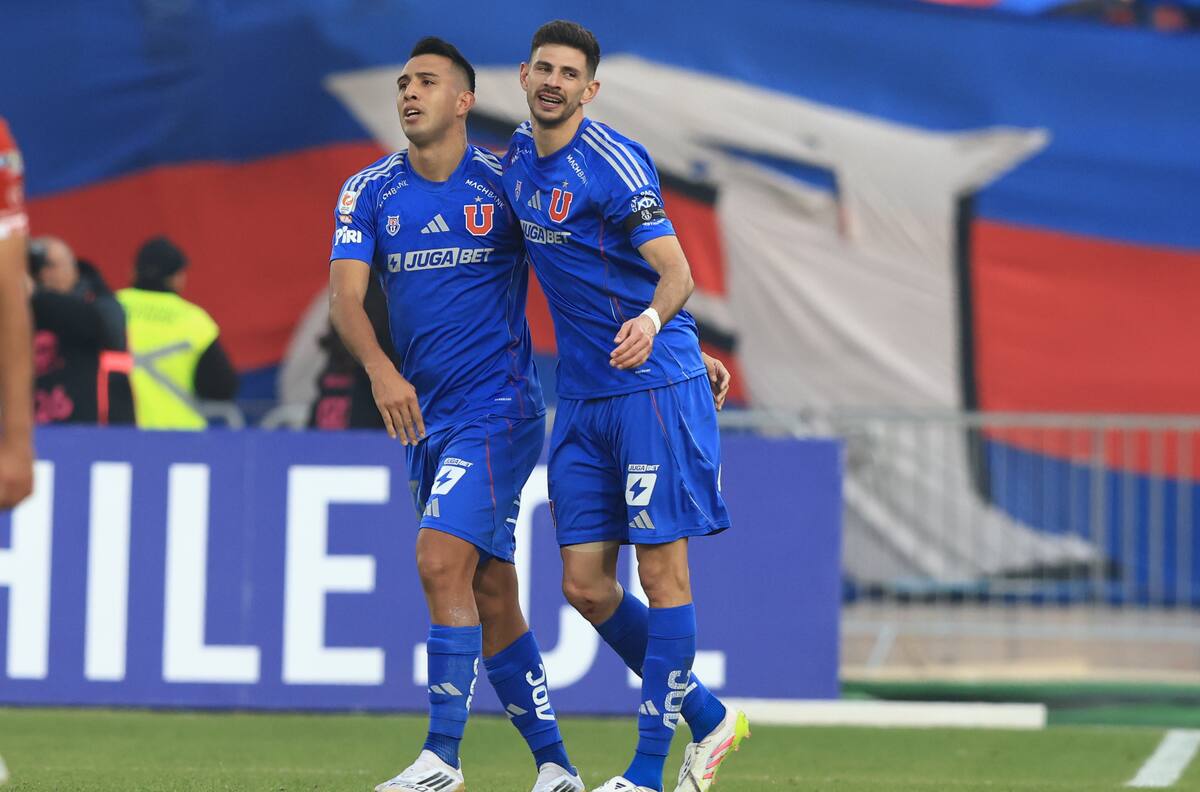 Goleador de la U recibe oferta de 3 años en Argentina y complica los planes de Gustavo Álvarez